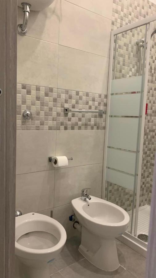 Miris Apartment Fast Comfortable Naples Airport Capodichino 25 Minutes Walk Self Check-In المظهر الخارجي الصورة